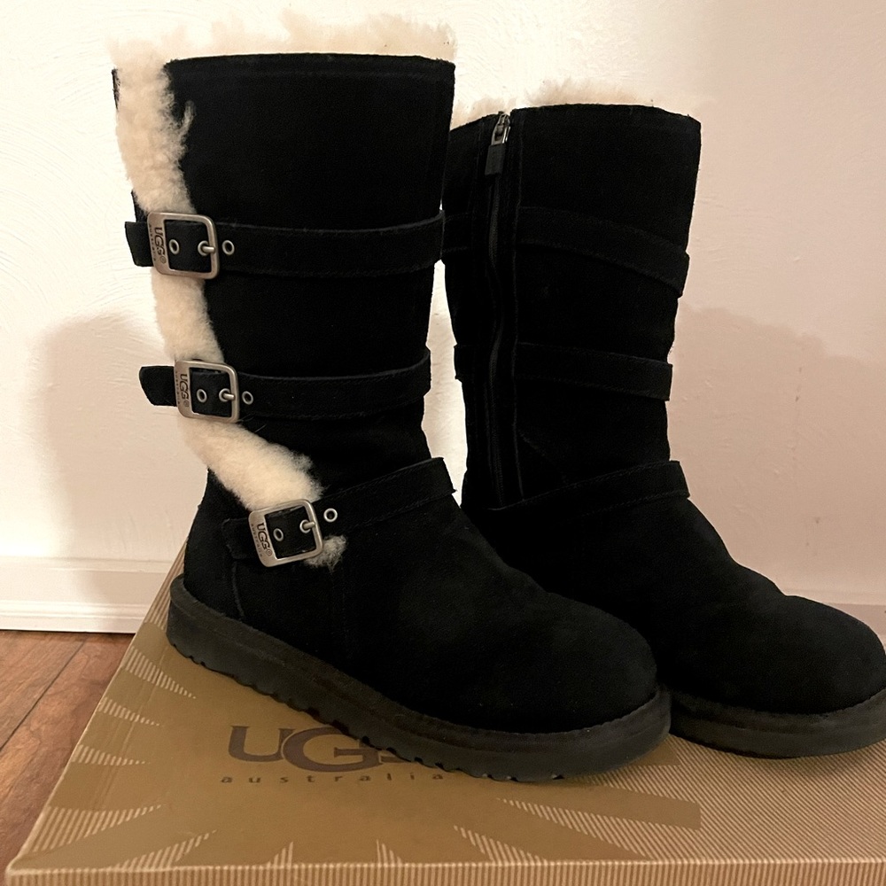 Ugg Maddie Boots size 4